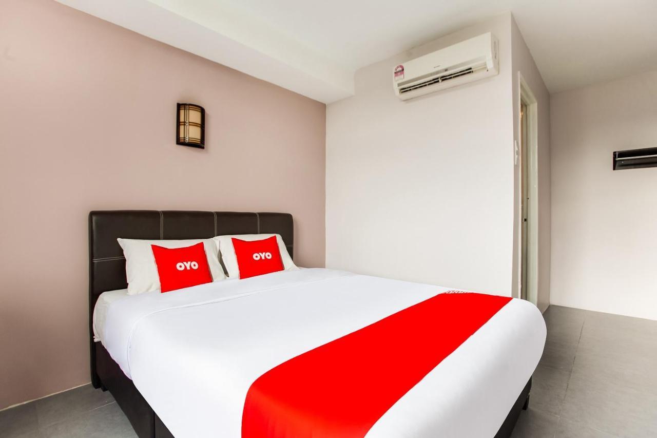 Oyo 89631 988 Hotel 新山 外观 照片