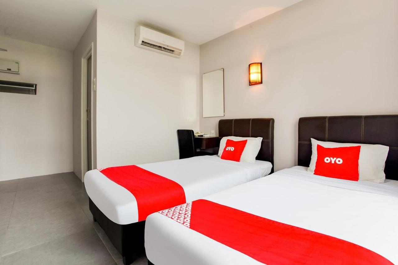 Oyo 89631 988 Hotel 新山 外观 照片