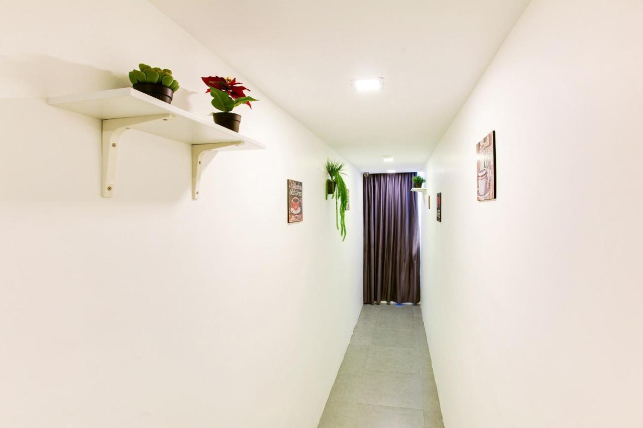 Oyo 89631 988 Hotel 新山 外观 照片