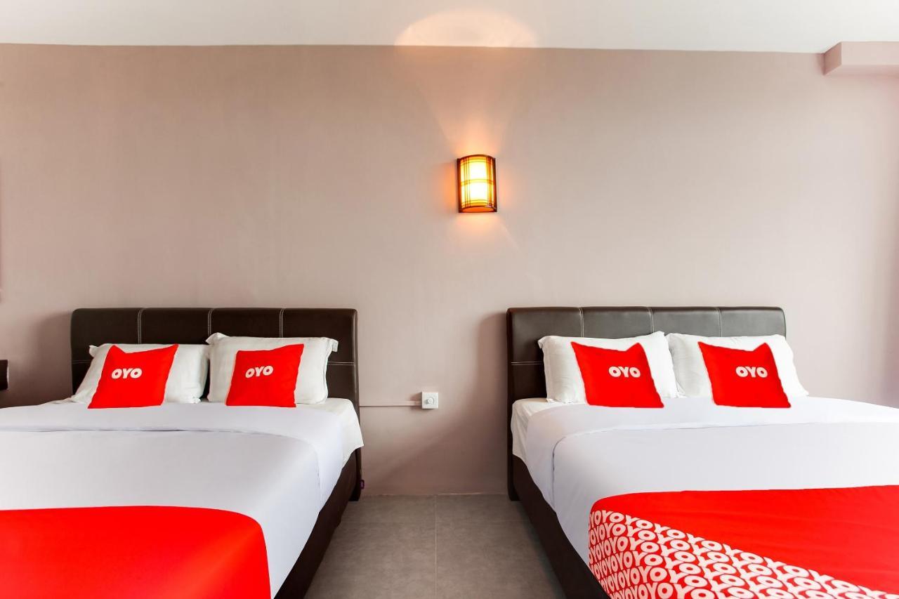 Oyo 89631 988 Hotel 新山 外观 照片
